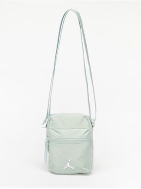 New AIR JORDAN NWOT Airborne Crossbody Bag